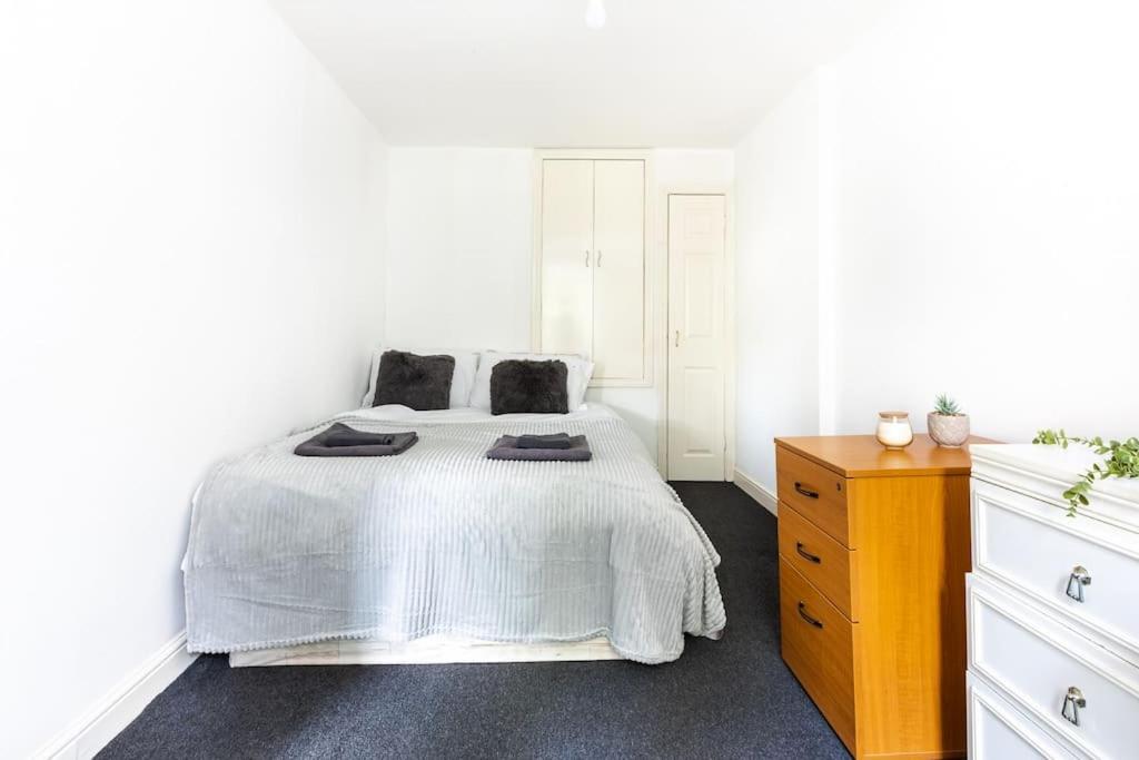 Lovely Garden 2bd Flat In Appartement Londres