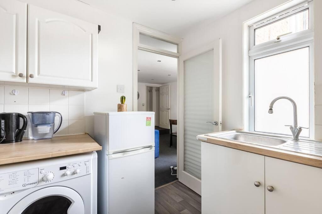 Lovely Garden 2bd Flat In Appartement Londres